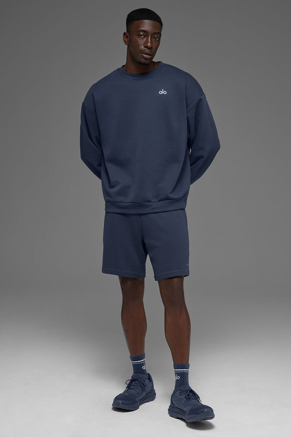 Accolade Crew Neck Pullover - Navy