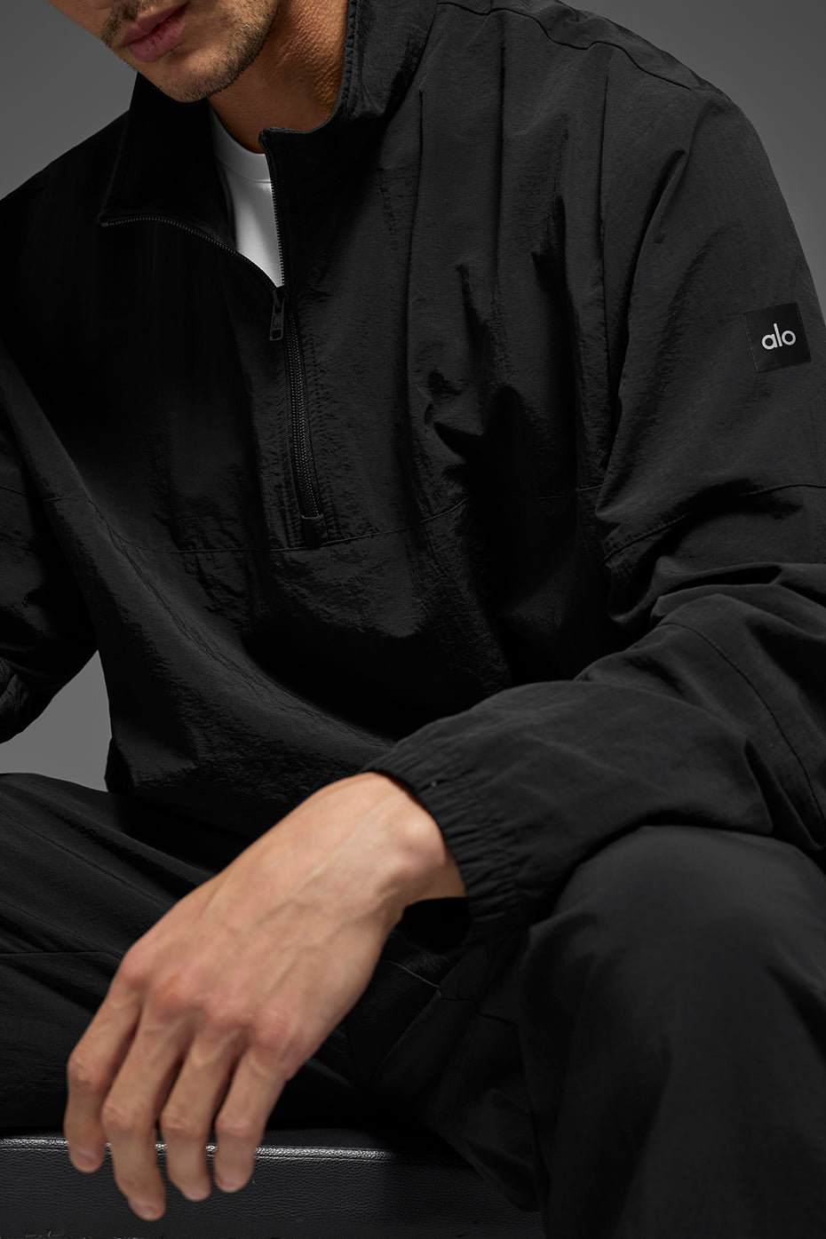 Light Weight Takeaway Track Pullover - Black